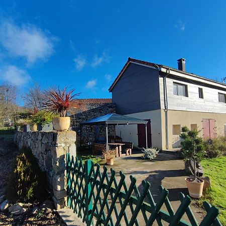 Maison Entre Campagne Et Foret Aspret-Sarrat Esterno foto