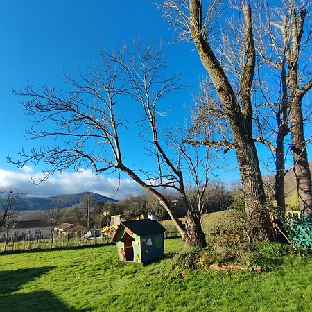 Maison Entre Campagne Et Foret Aspret-Sarrat Esterno foto